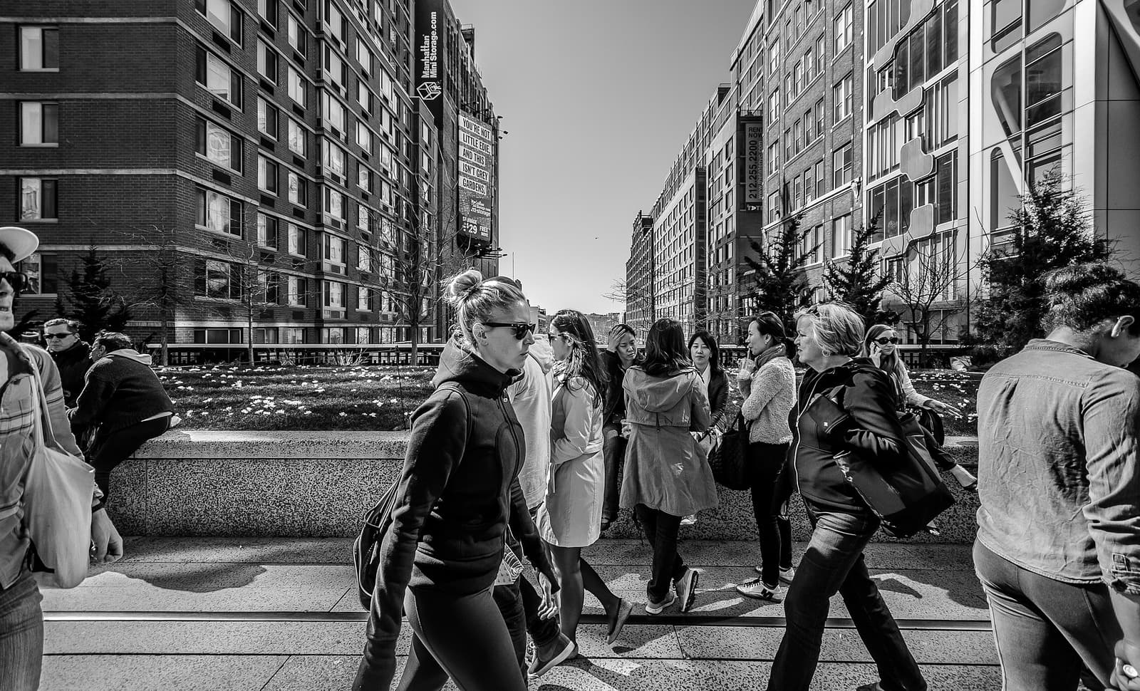 Massive tax breaks for Hudson Yards, the Hamptons are swimming in houses for sale, & more