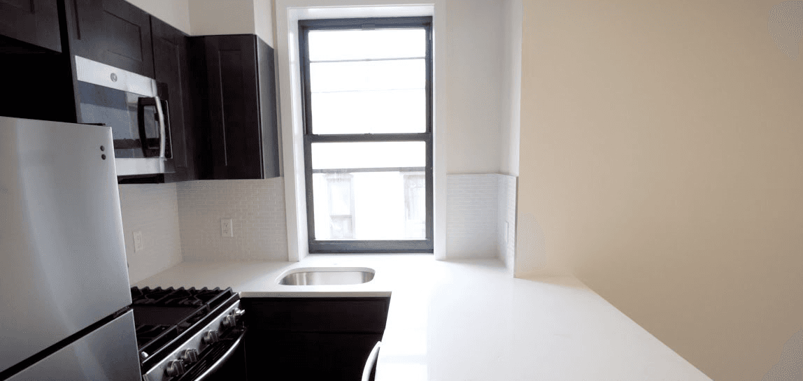 See anything wrong with these photos of NYC apartments on the market?
