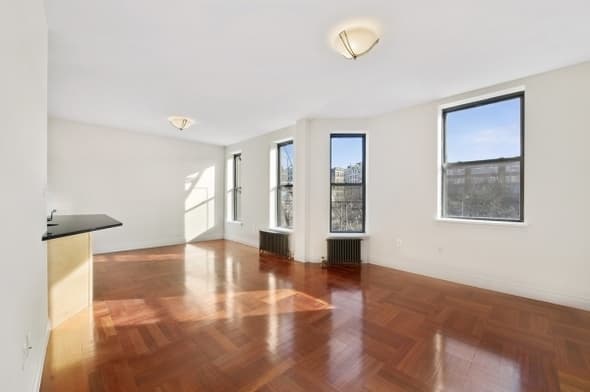 Low-Fee Rental Roundup: The Lower East Side, Little Italy, Morningside Heights and more, from $2,699 to $9,500 a month