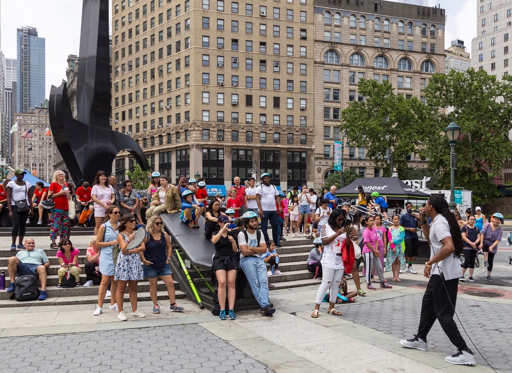 How an interior designer shops for a couch, best Manhattan nabes for families, & more