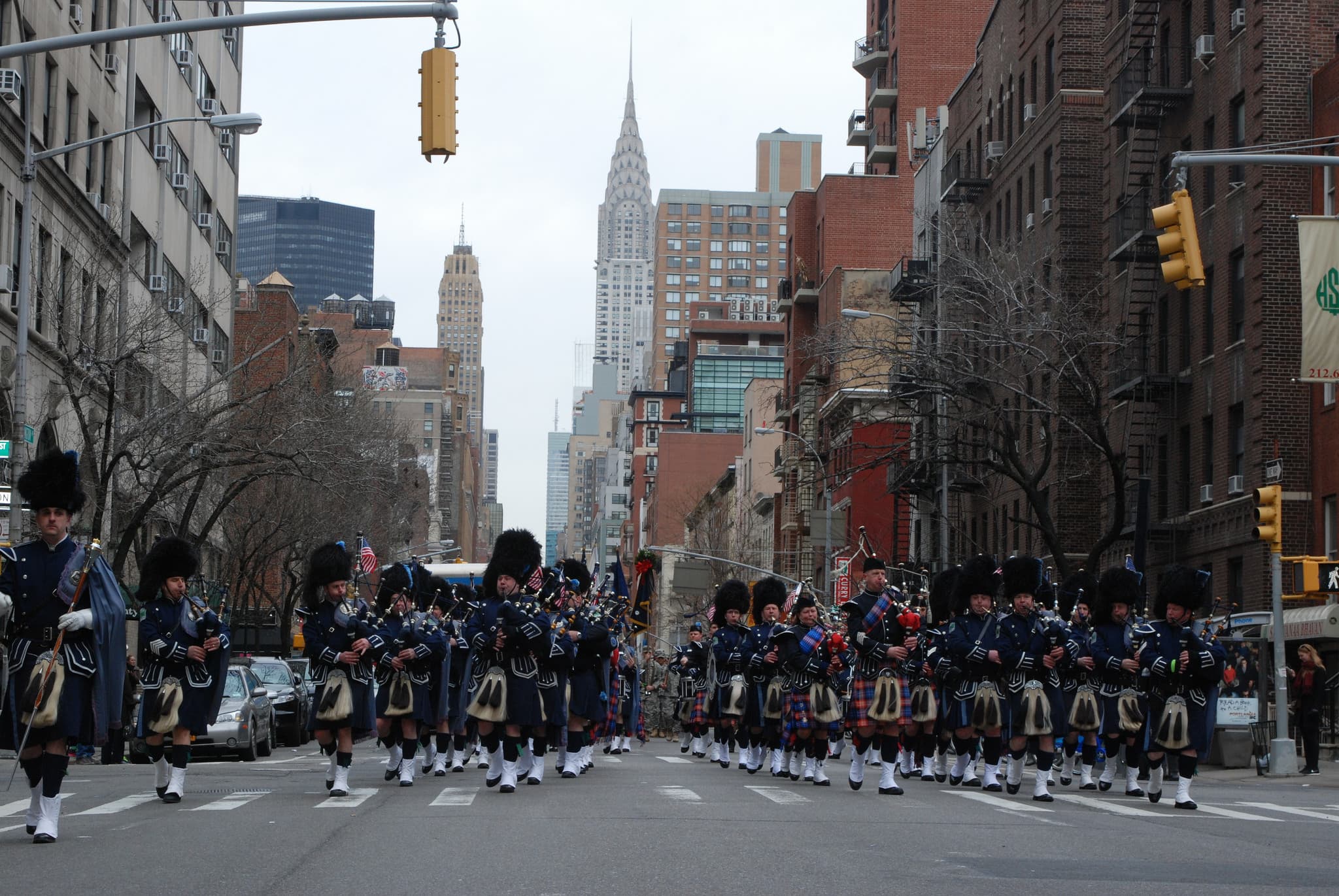 New renters in Brooklyn get freebies, staying on top of the dreaded laundry pile, & more