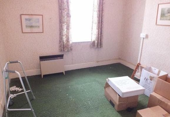 Signs of a previous owner's demise, a too-personal den, and more of the worst listings photos