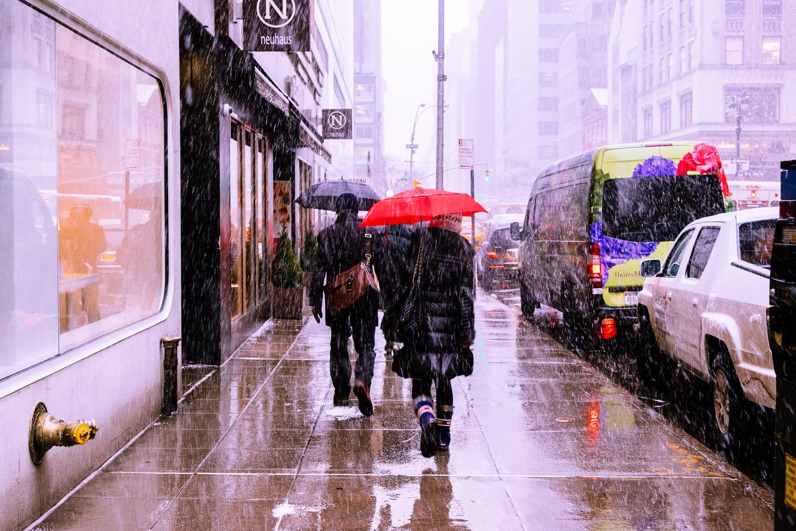 A $238 million penthouse shatters records, register for a down payment instead of wedding china, & more