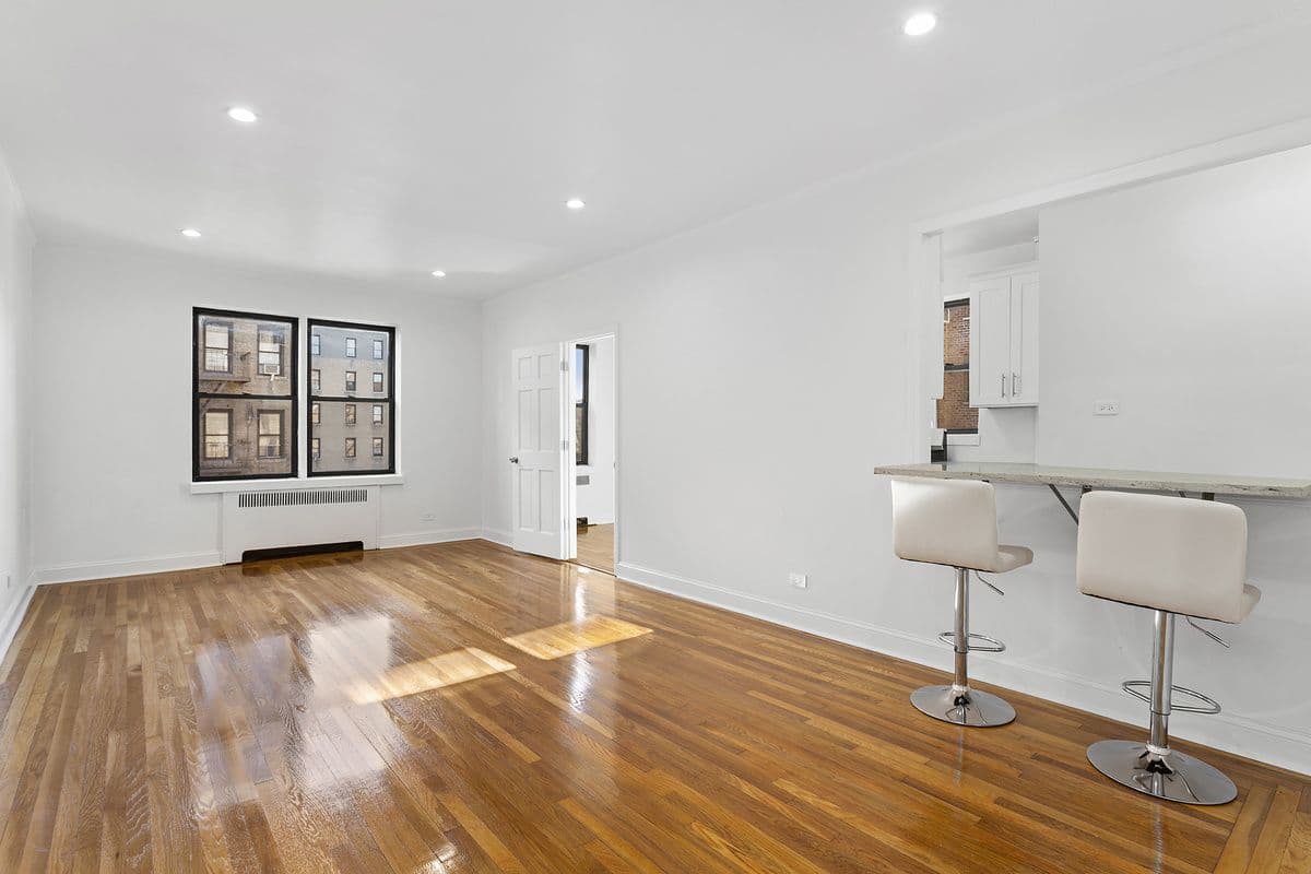 A Washington Heights one bedroom with a bonus room for $749,000, and no board approval
