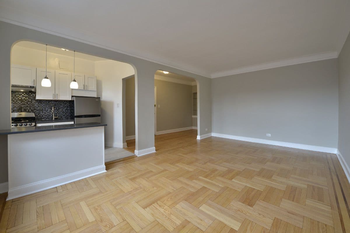 A Jackson Heights prewar one bedroom for $439,000, no board approval required