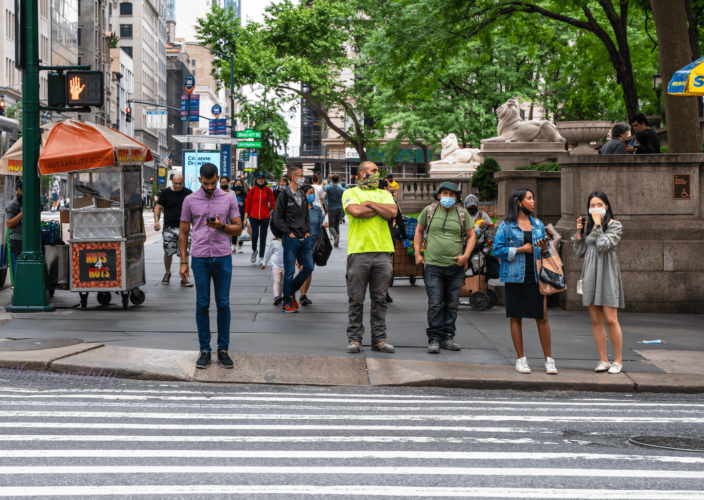 Manhattan luxury sales surge, listings that linger, & more