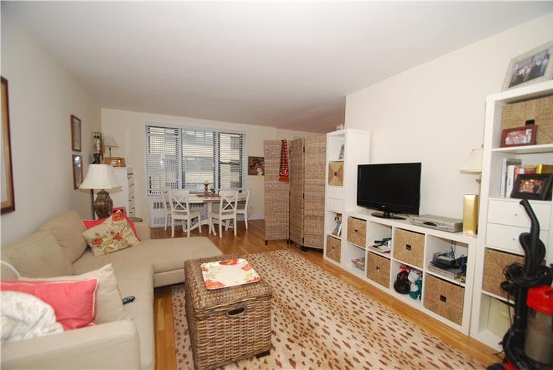 Looking for condo finishes? Check out this $2,550 alcove studio