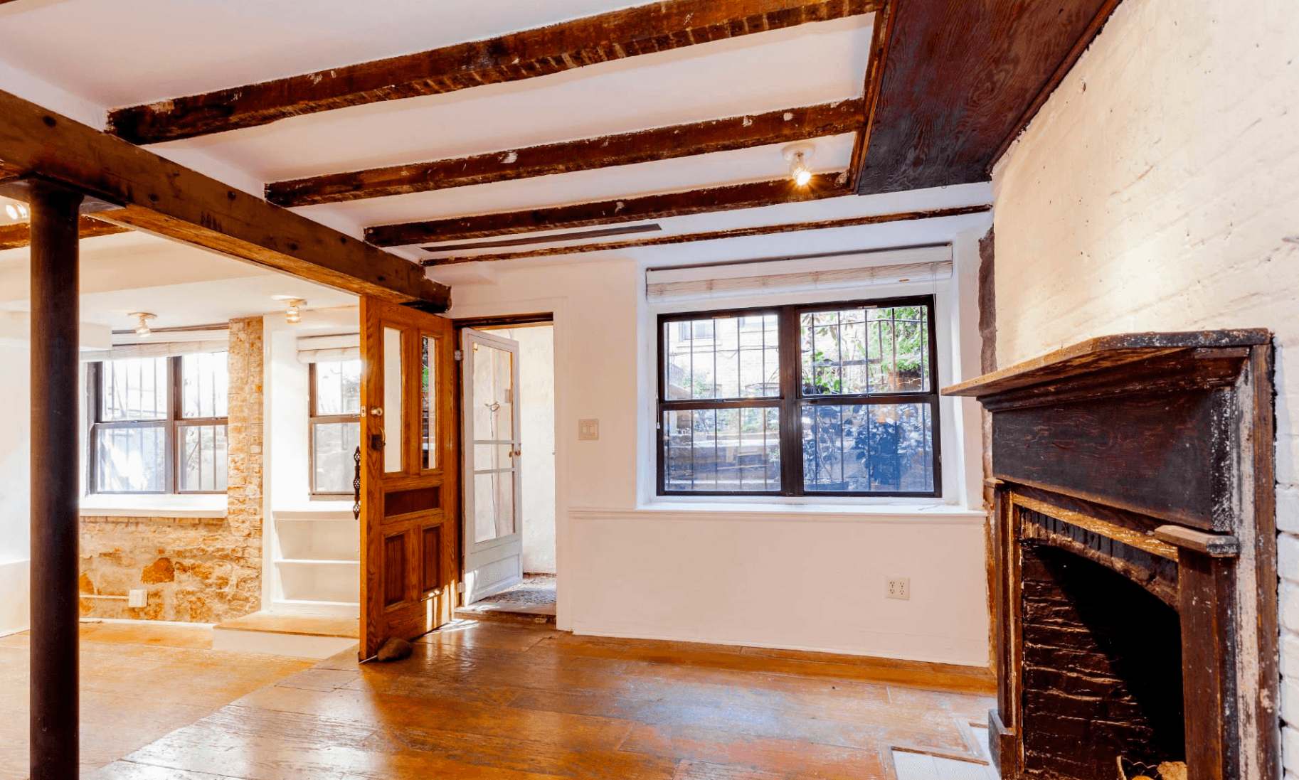 A Chelsea carriage house that's a passport to the 19th century