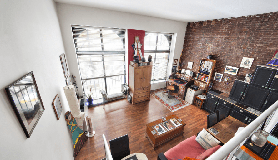This Greenwich Village duplex is the perfect downtown hideaway—as long as you don't want to cook