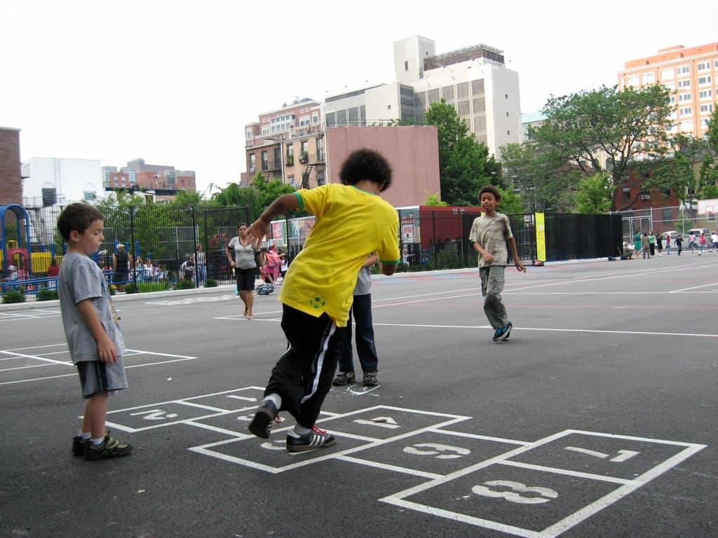 Report: NYC schools near major roads can expose children to higher levels of air pollution