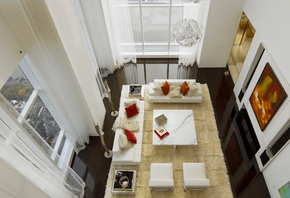 Avoiding the hassle of a doorman strike, reno tips for combining two apartments, and more