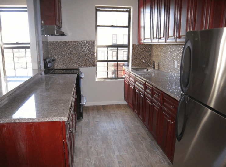 Four bedrooms in Hamilton Heights for $815 a person? You'll need to share one tiny bathroom