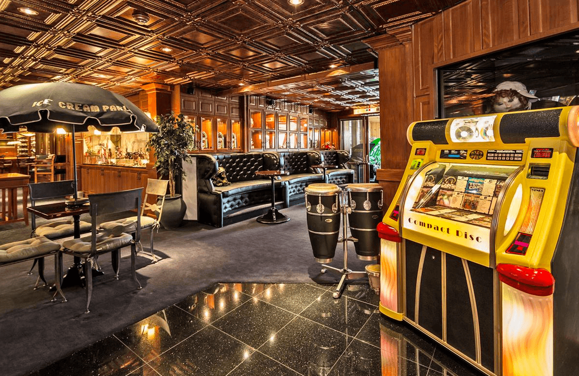 Sanity-saving tips for a NYC reno, if listings told the truth, and more