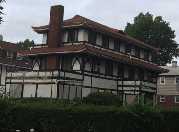 A distinctive fixer-upper for sale on Craigslist, revamp your kitchen for $500, and more