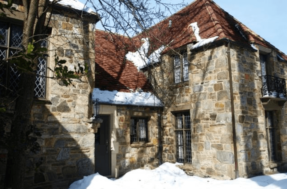 Robert Durst-watch: Buy his childhood home, if you dare