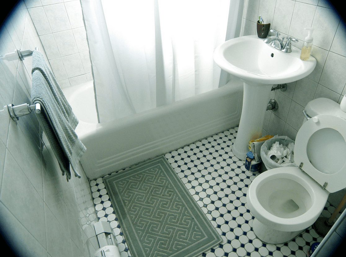 What kind of toilet works best with my old, pre-war plumbing?