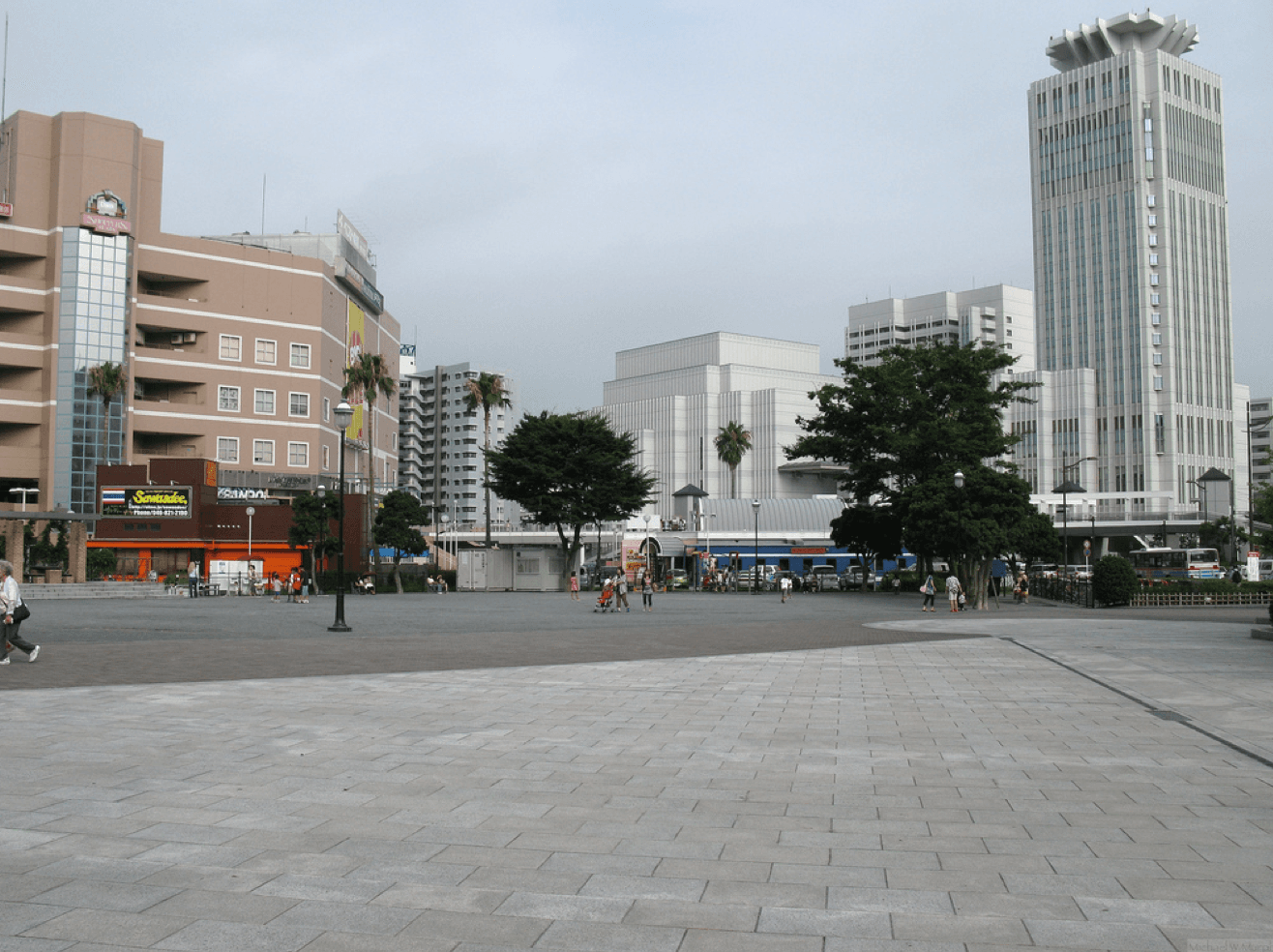Japanese suburbs are the polar opposites of NYC--empty