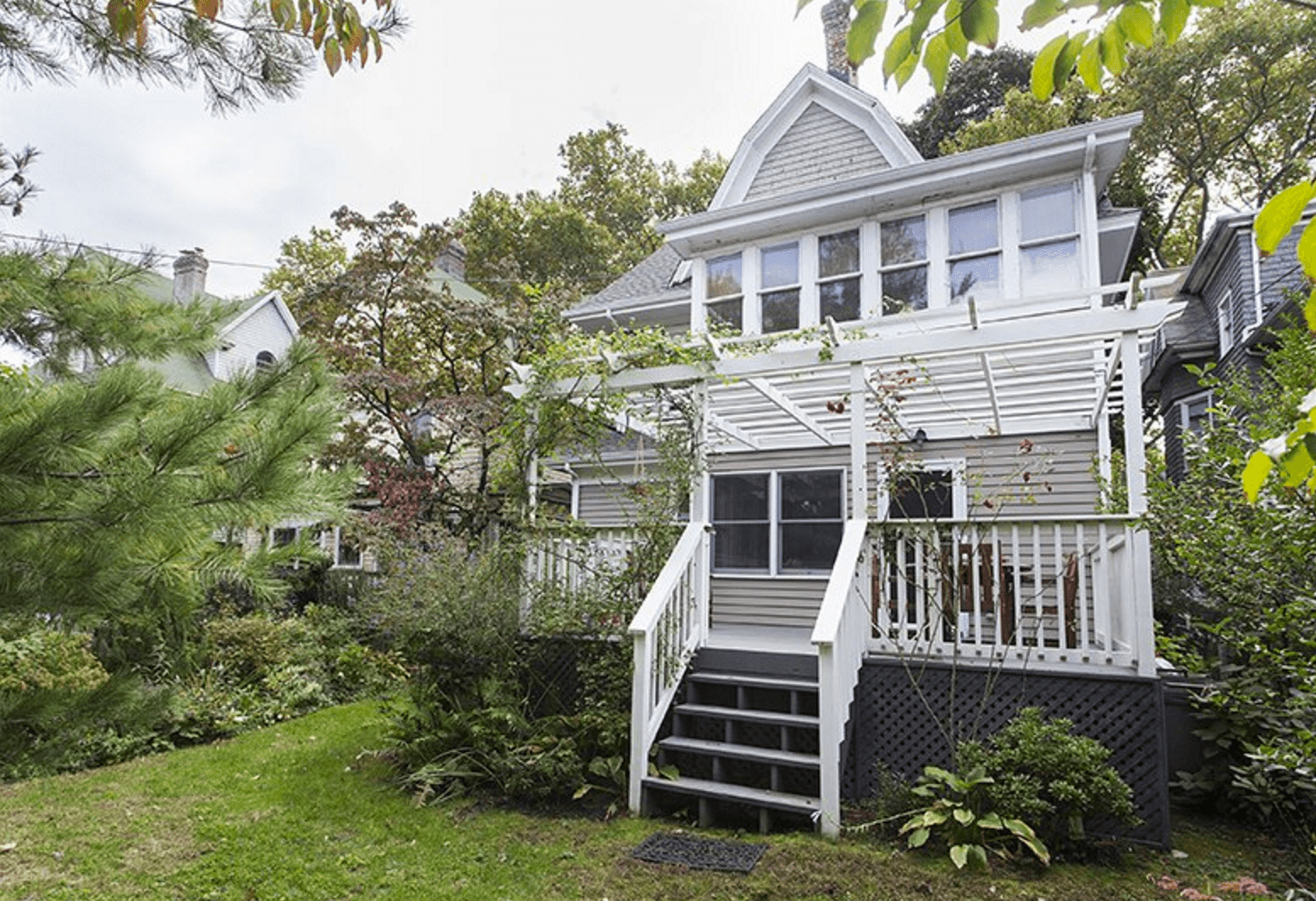 A suburban-style house in the heart of Brooklyn—for less than the price of a Manhattan three-bedroom