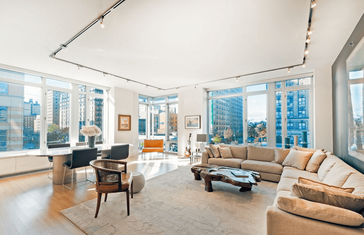 A sprawling uptown condo with great subway access 