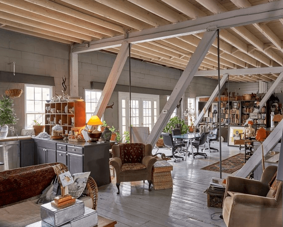 A Hudson Valley house that combines loft living with barn living