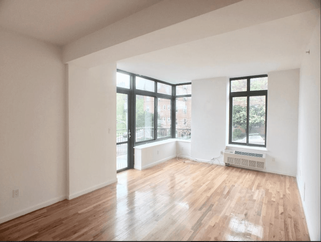 This large Bronx one-bedroom has a washer and dryer and an updated kitchen—is it worth nearly Manhattan prices?