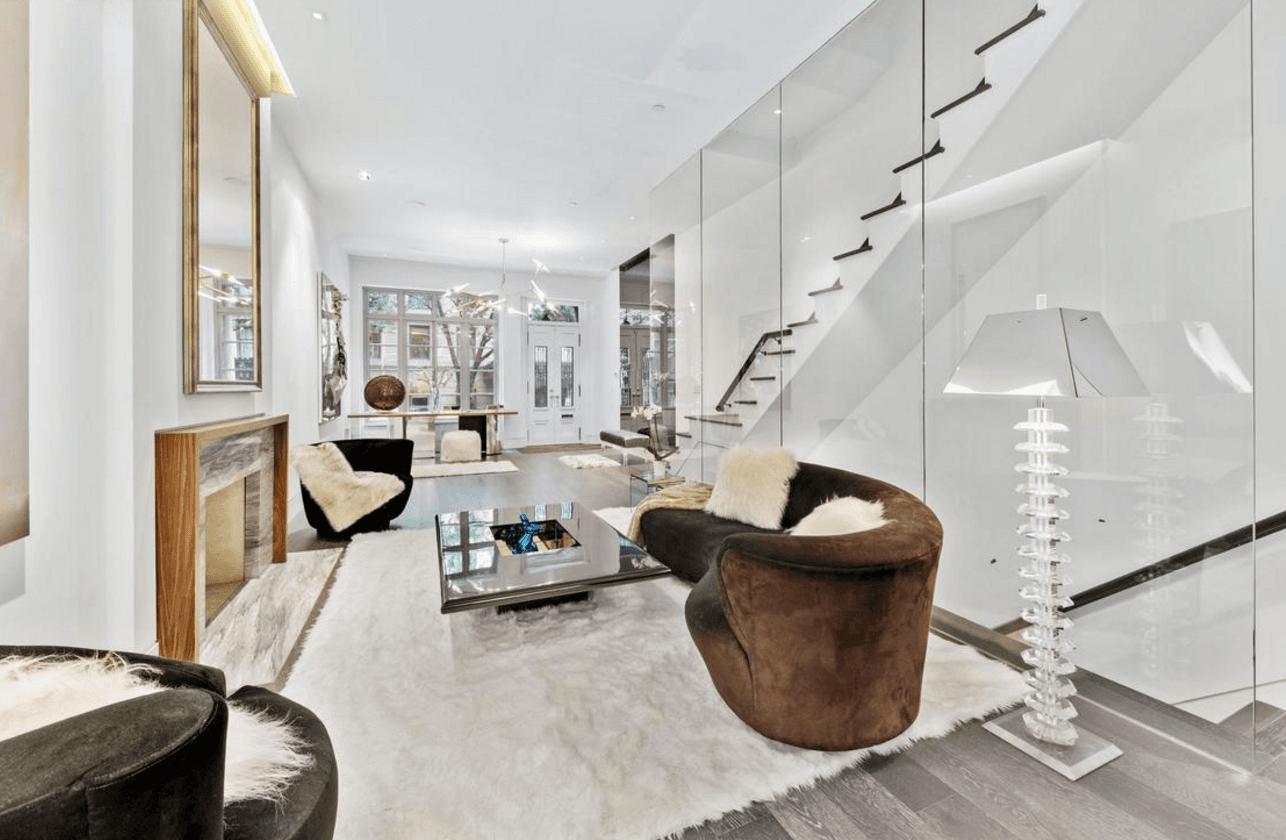 This Lenox Hill townhouse was built in 1881, but inside, it's modern as can be 