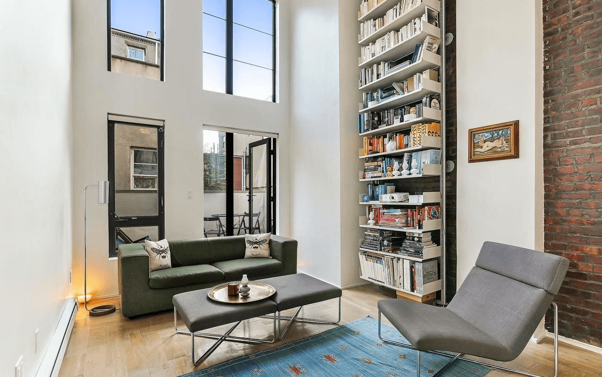 A studio loft in Williamsburg at a price that's right in the middle for Brooklyn