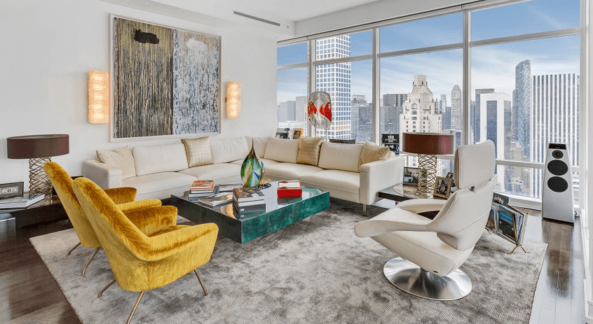 A "Billionaire's Row"-adjacent rental with 360-degree views of the city