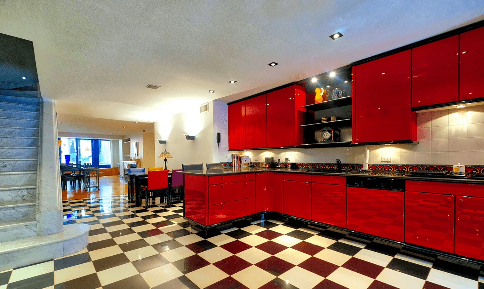 Rent Marilyn Monroe's townhouse, a new lease guarantor in town, and more