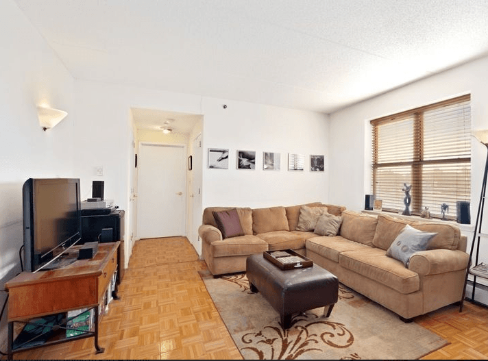 Should you jump on this $3,000 Harlem two-bedroom? Our experts are split