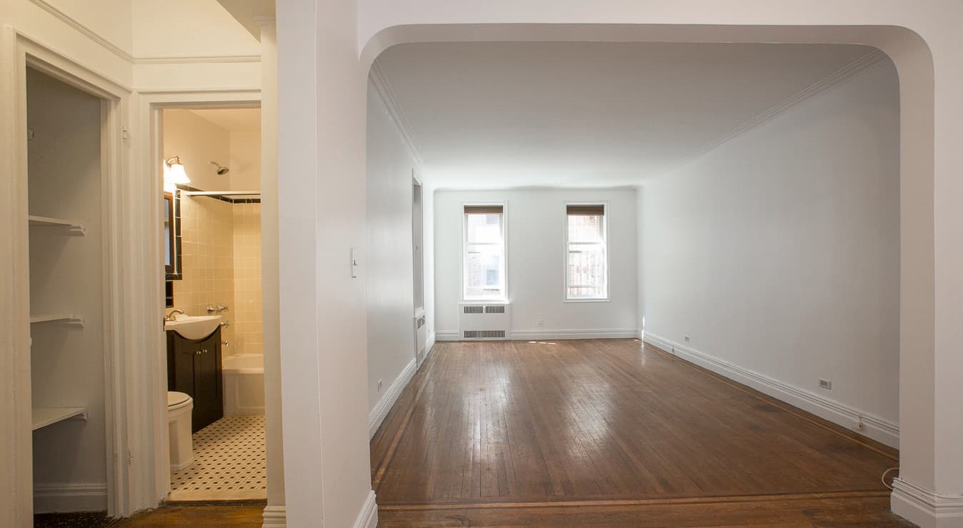 A $1,750 Windsor Terrace studio with lots of pre-war touches, and a separate kitchen