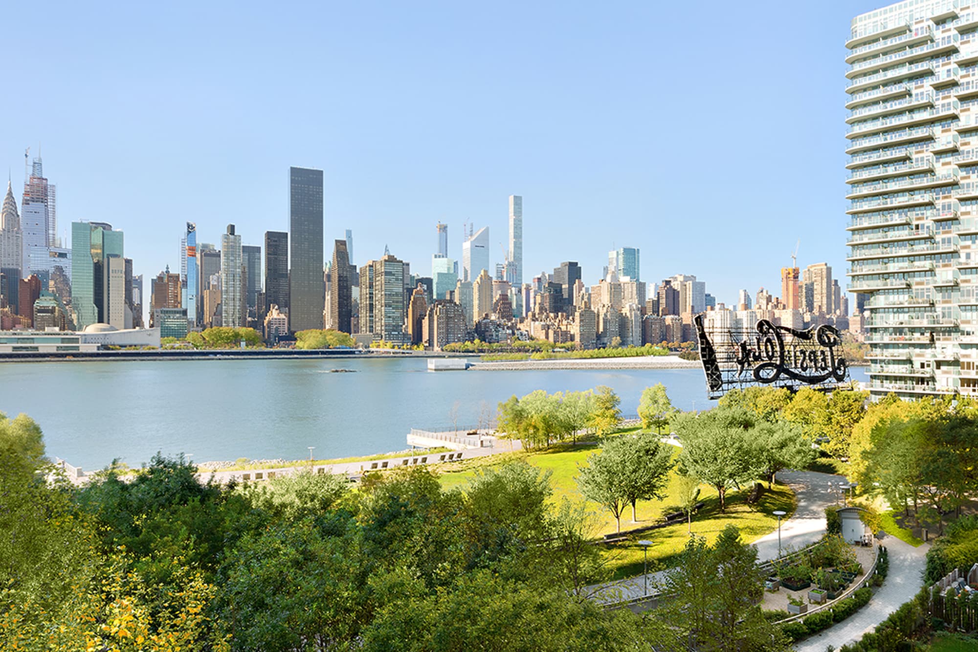 Want waterfront views? Here are 5 Long Island City rentals overlooking the river