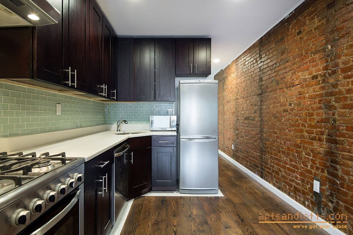 The size of this Carroll Gardens apartment is debatable. But is it a steal regardless?