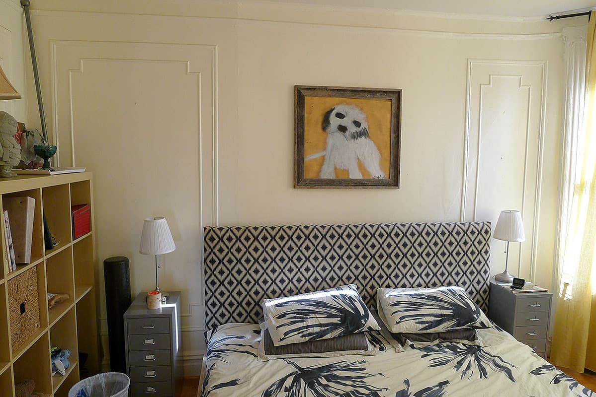 This $2,500 Greenpoint railroad-style one-bedroom has persuasive prewar details 