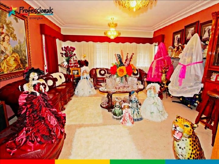 These are the listing photos your nightmares are made of