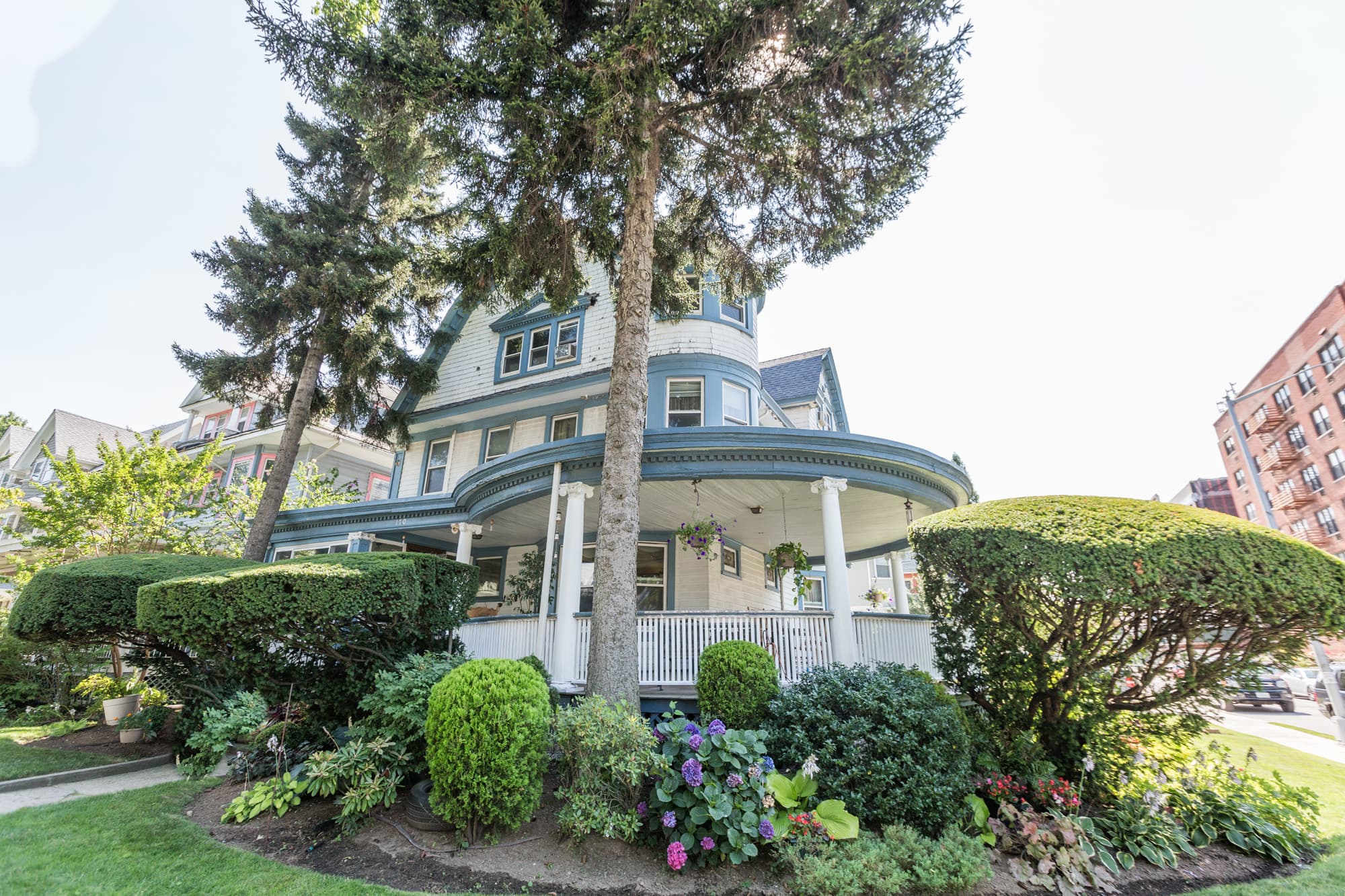 This stately Brooklyn Victorian is ready to be brought into the 21st century