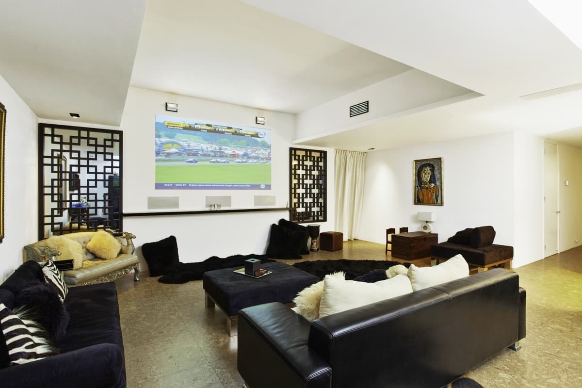 5 NYC abodes with Super Bowl-worthy TV set ups