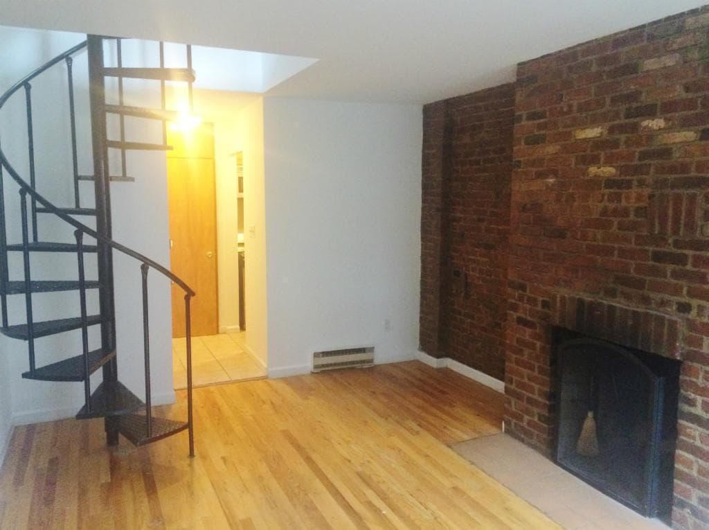 This $2,500 UES duplex is something of a steal—if you can make it work