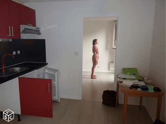 Sorry Christmas decorations, a sleepwalker, and strangely placed fishing equipment don't make good listing photos