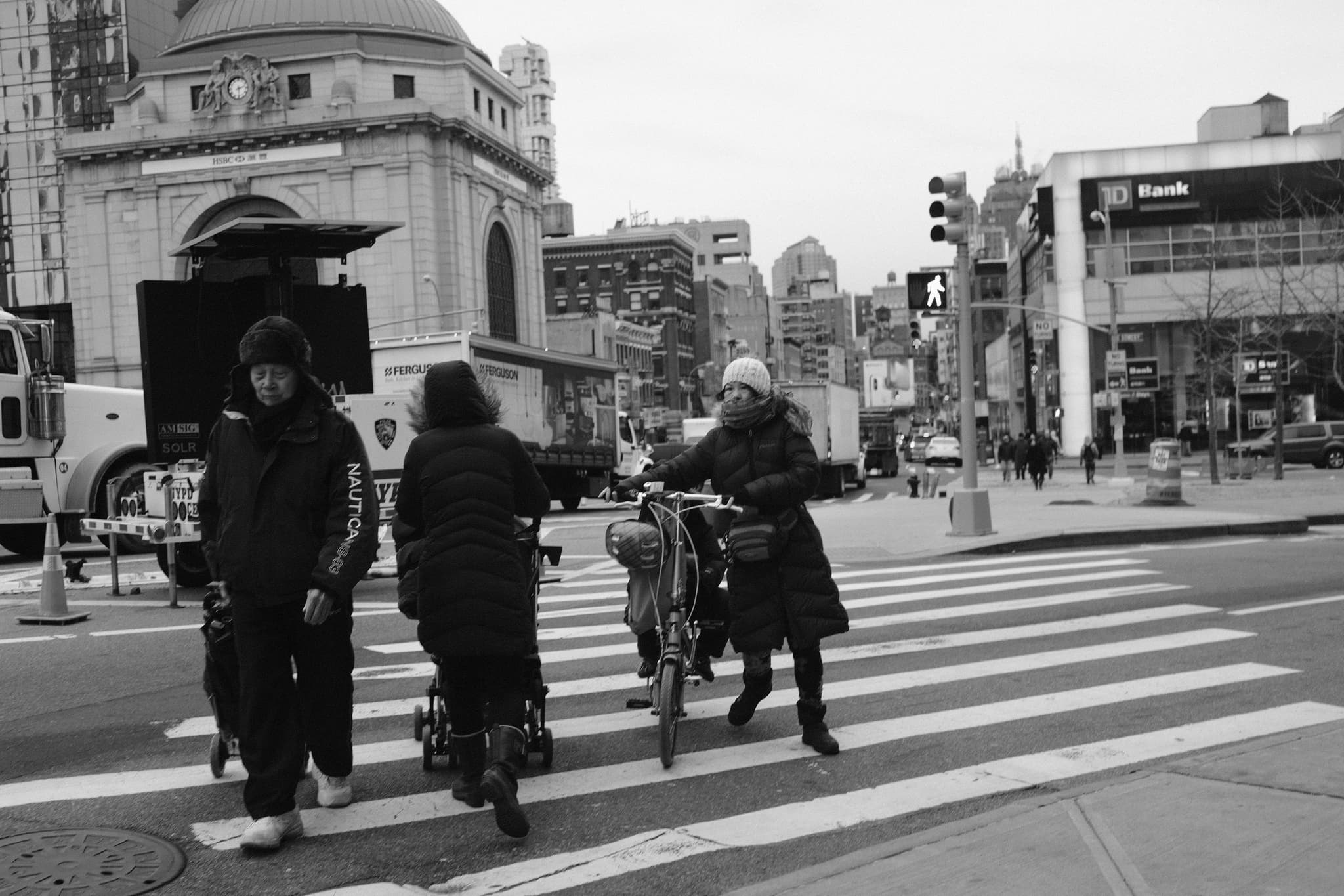 Luxury sales stall at UES 'Good Buildings,' acting as your own contractor, & more 