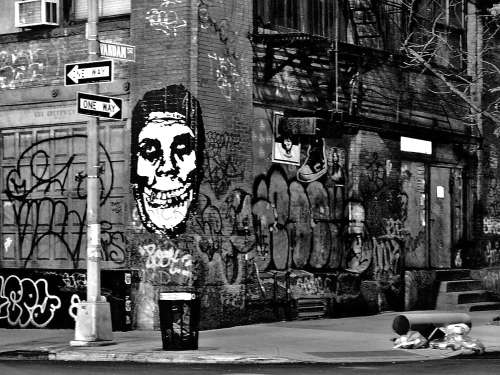 10 white lies brokers tell to sell you on an iffy nabe