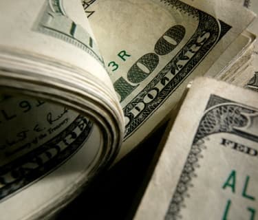 Cash discounts on co-ops and condos: Five to 10 percent, say some