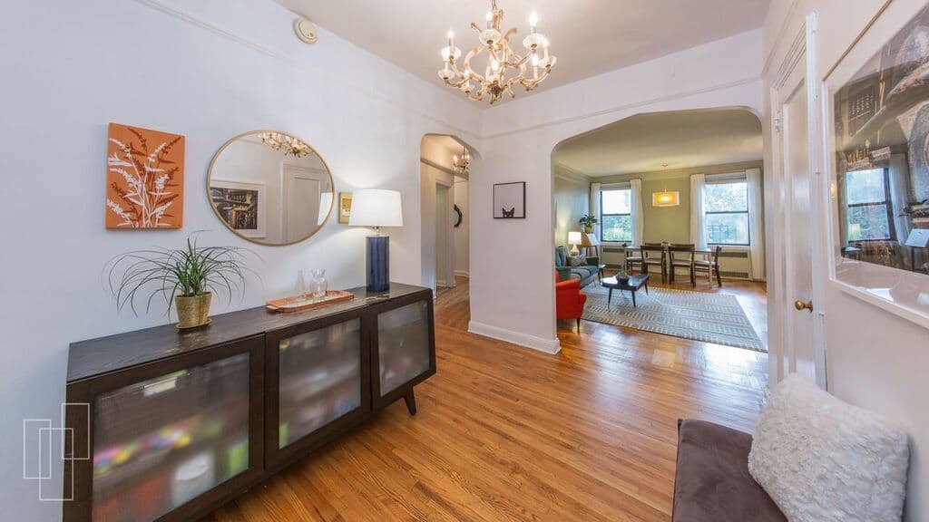 A Windsor Terrace two bedroom loaded with conveniences, for $725,000
