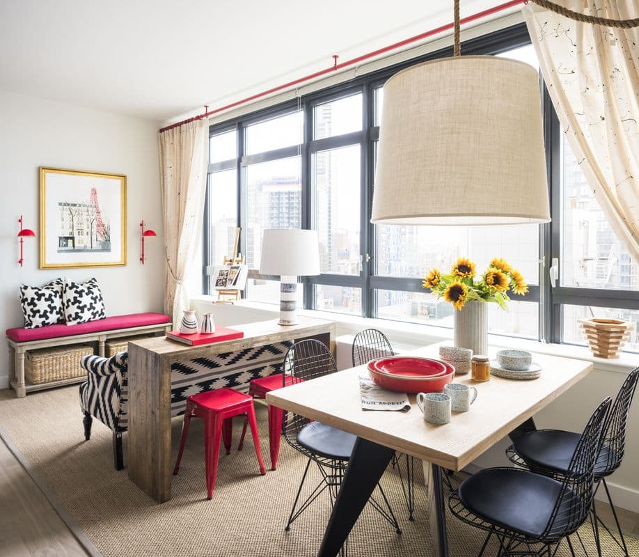 This new Long Island City apartment comes with access to tons of amenities, and breaks on the rent