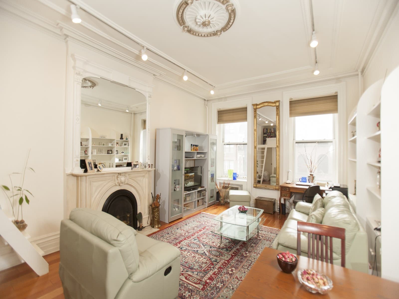 This weekend's open houses for one-bedroom co-ops in Manhattan asking $665,000