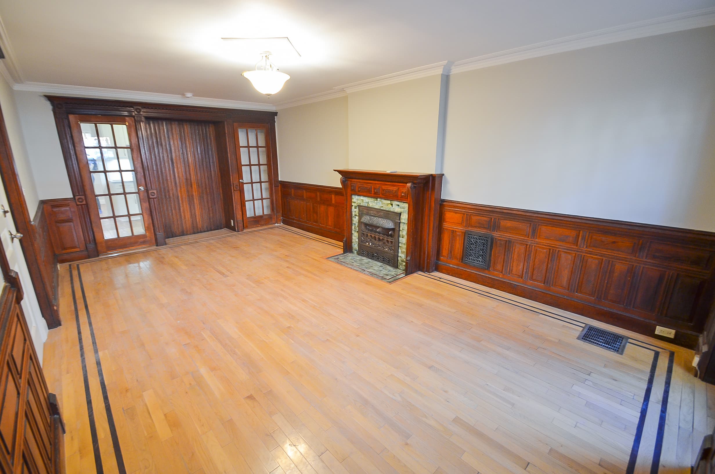 This Brooklyn rental has architectural cred (and a scenic locale)