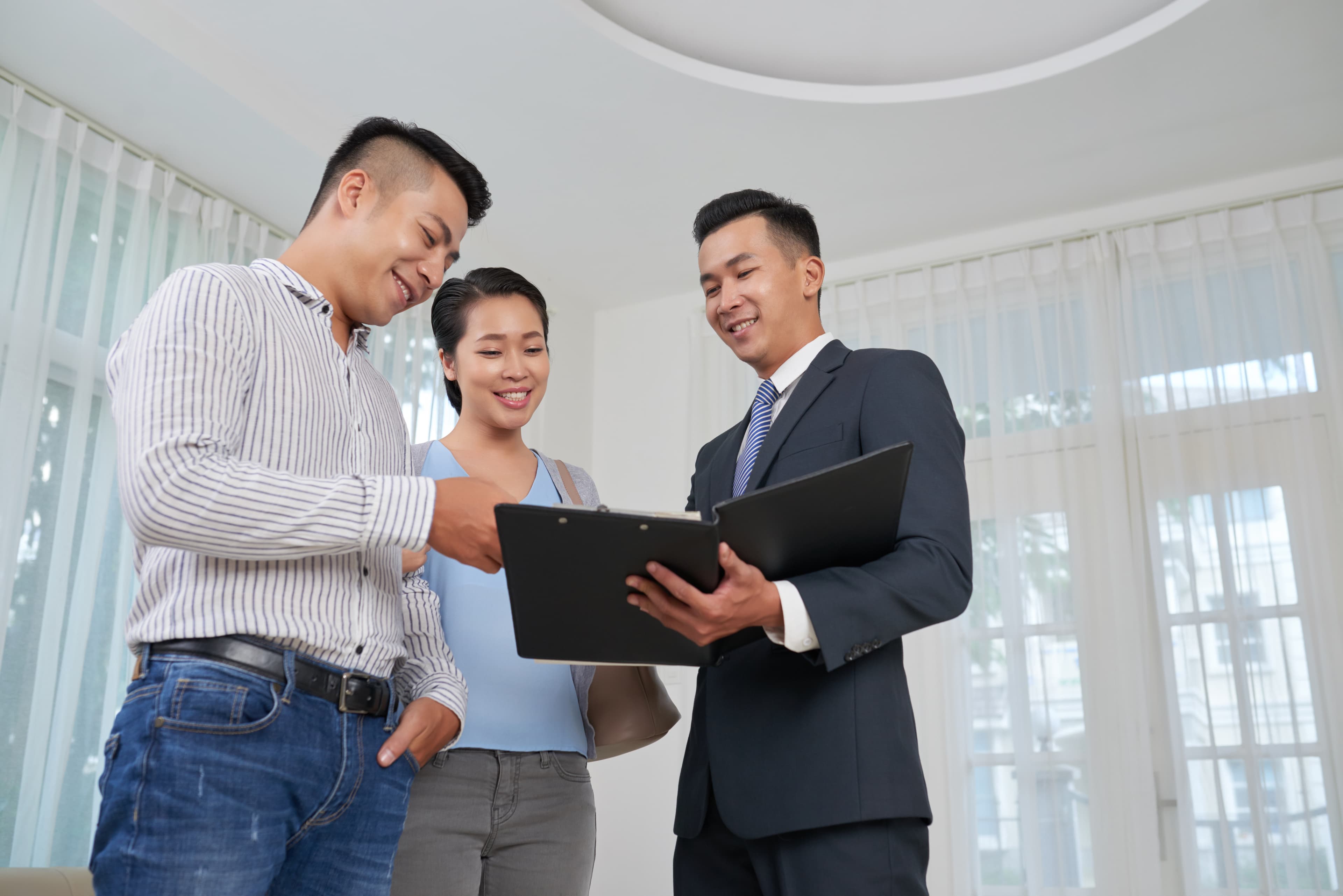 My agent found me a NYC apartment where the landlord has a broker. Do I owe two fees?