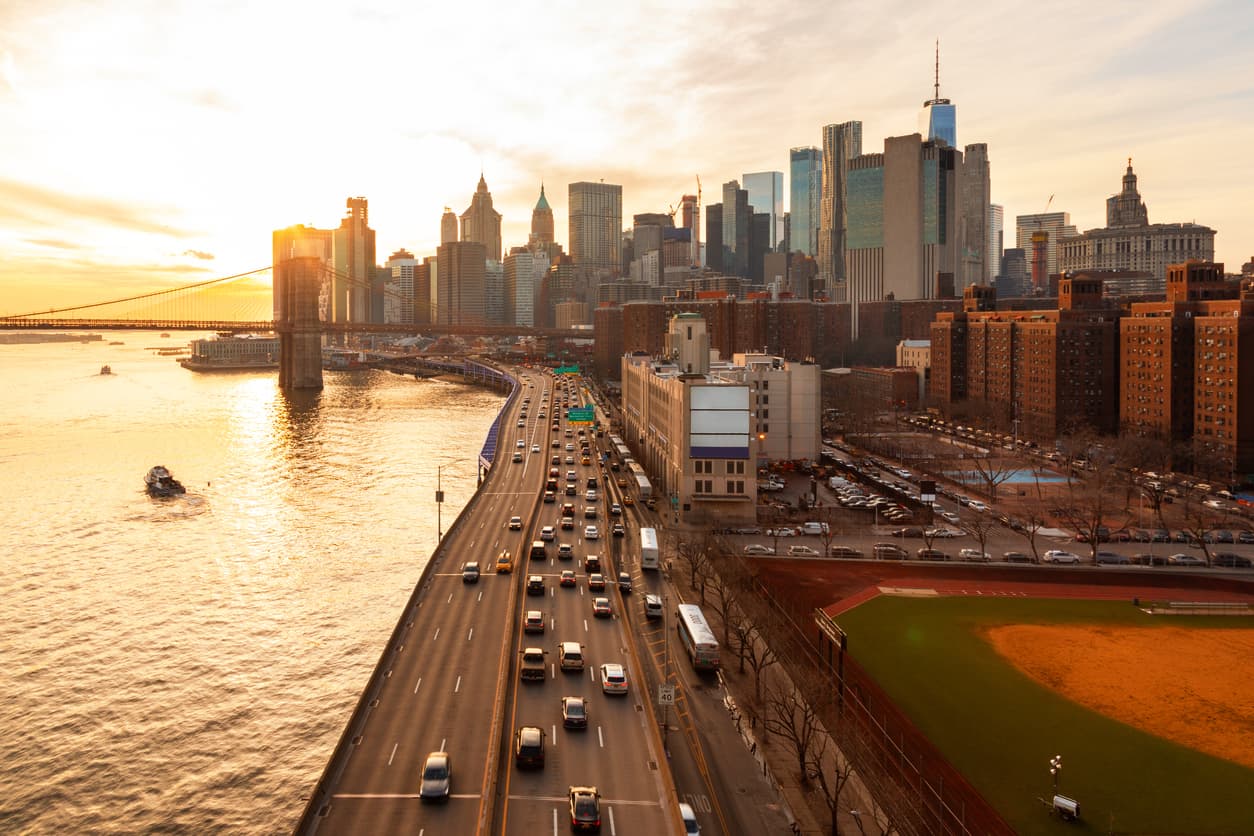 The best Manhattan and Brooklyn neighborhoods for buyers or renters who own a car 