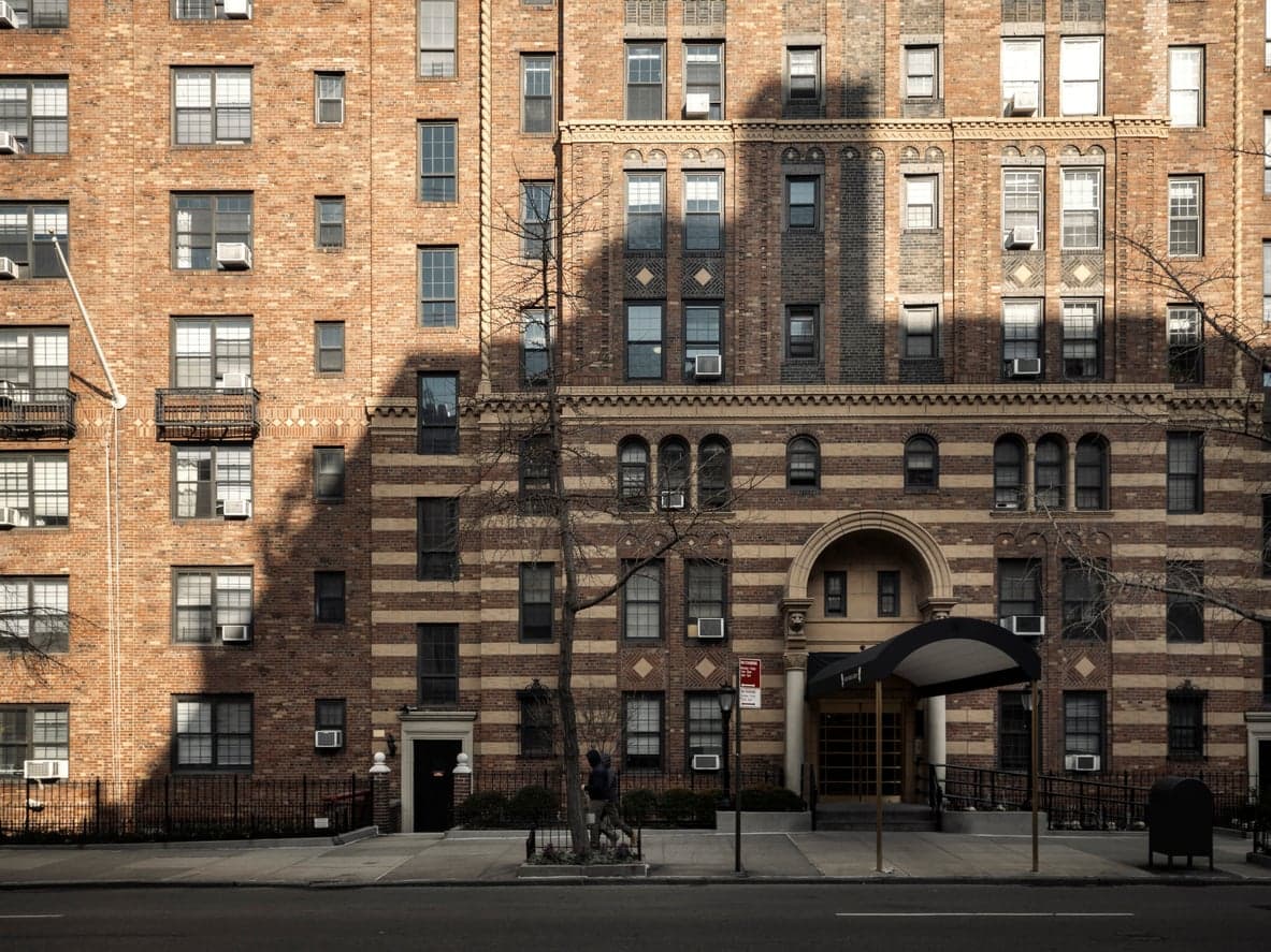 New NYC rent laws require security deposits to be returned in 14 days and landlords are fuming