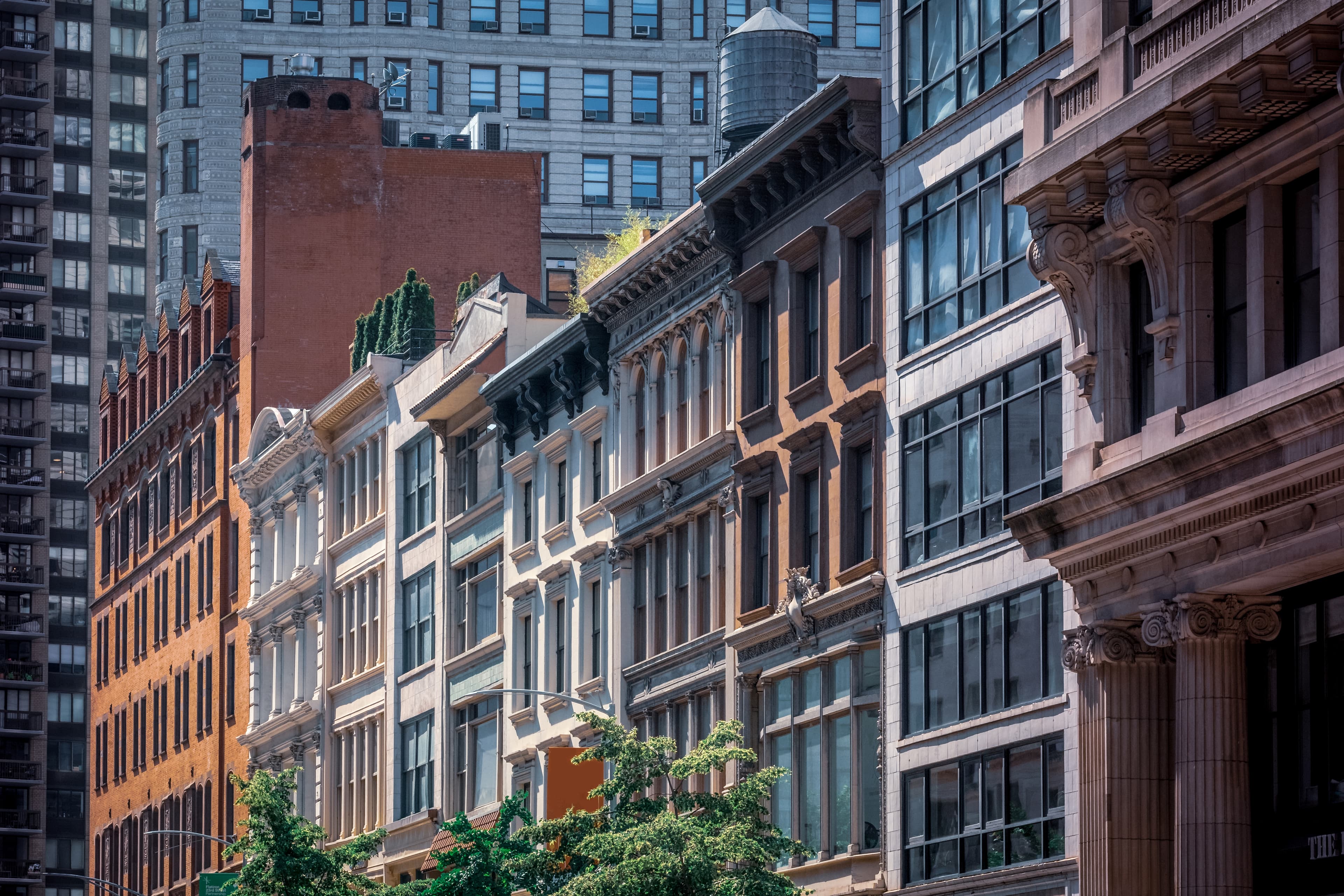 Moving to a NYC rental apartment on a tight budget? Here's Brick's best advice
